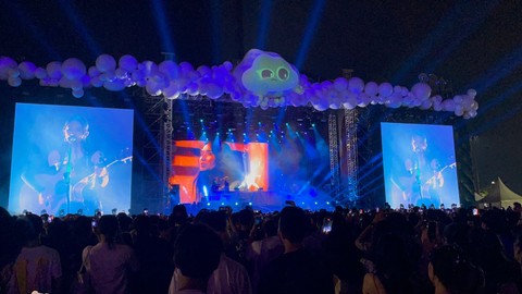 NIKI Bahagia Bisa Tampil Lagi di Jakarta Berkat Head In The Clouds (2)