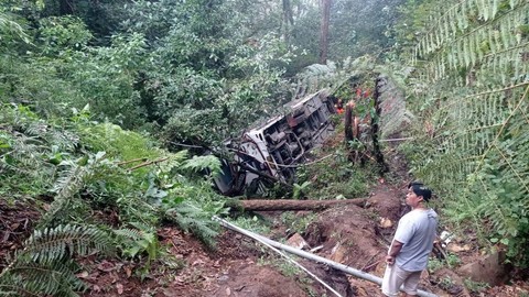 Bus Pariwisata Terjun di Jurang Magetan Tewaskan 7 Orang, Begini Kronologisnya