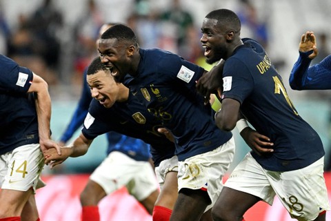 Foto: Prancis Lolos ke Perempat Final Usai Menang atas Polandia 3-1