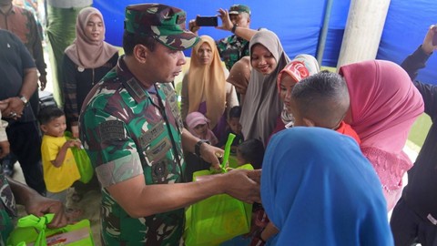 Korem TNI Lilawangsa Lhokseumawe Gelar Pengobatan Gratis dan Pasar Murah (1)