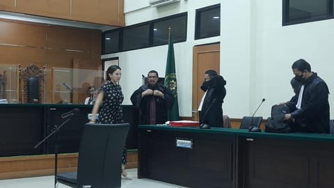 Permohonan Penangguhan Penahanan Nikita Mirzani Ditolak Hakim (1)