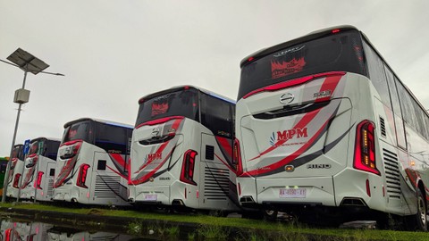 Inilah 3 Unit Bus Laksana Legacy SR3 Panorama Single Glass Andalan PO MPM (4)