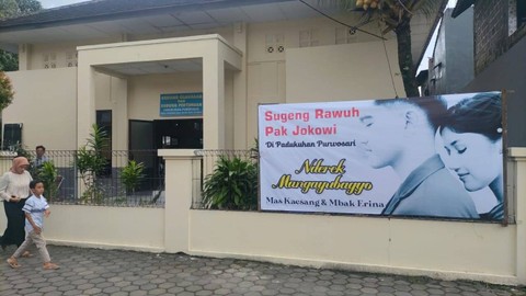 Warga Purwosari Gelar Makan Gratis dan Nonton Bareng Pernikahan Kaesang-Erina
