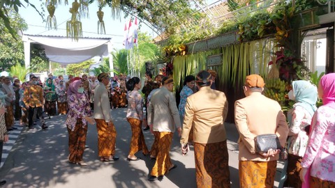 Presiden Jokowi Buka Bleketepe Penanda Dimulainya Siraman Kaesang (1)
