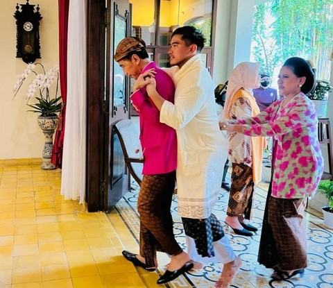 Serba-serbi Siraman Kaesang-Erina di Solo (2)