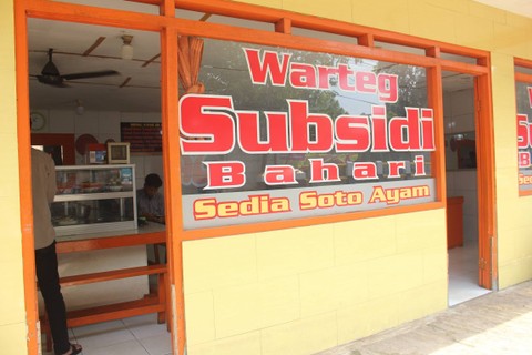 Dari Nasi Telur sampai Jengkol, Apa Menu Terfavorit di Warteg? (1)