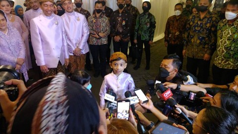 Momen Lucu Jan Ethes Diwawancarai Wartawan di Malam Midodareni Kaesang-Erina