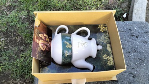 Intip Suvenir Pernikahan Kaesang dan Erina untuk Tamu Undangan (1)