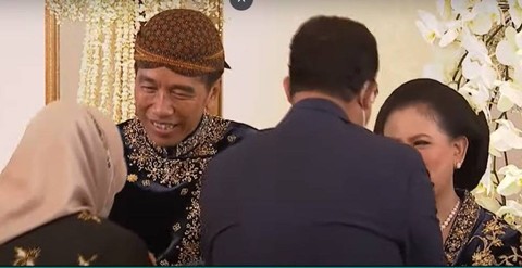 Anies Baswedan Hadiri Resepsi Pernikahan Kaesang dan Erina di Solo (1)