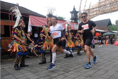 Foto: Keseruan Borobudur Marathon Fun 2022 di Magelang