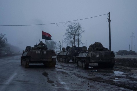 Foto: Patroli Pasukan Ukraina dengan Kendaraan Tempur di Wilayah Kherson