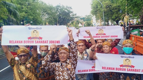 Usai Hadiri Pernikahan Kaesang, Ratusan Buruh Relawan Jokowi Lakukan Aksi 