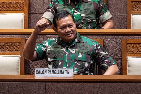Pertama di Era Kepemimpinannya, Jokowi Lantik Panglima TNI dari Matra Laut (4)