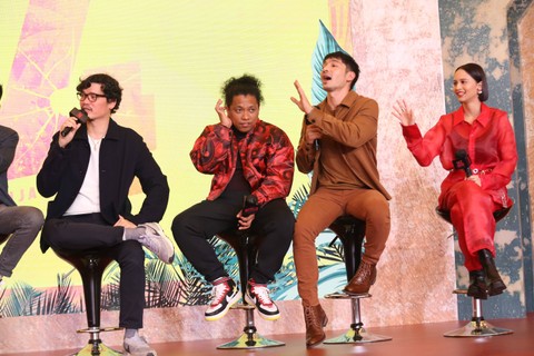 Kedekatan Abimana Aryasatya dan Kristo Immanuel di Lokasi Syuting The Big 4 (2)