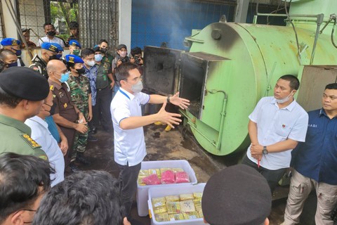Polri Musnahkan 75 Kg Sabu-40 Ribu Ekstasi yang Disita dari 2 Oknum TNI di Sumut (1)
