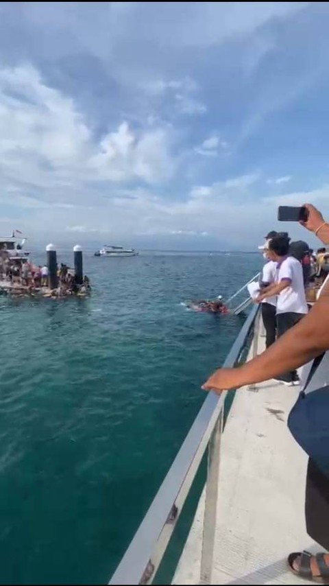 Populer: Jembatan di Nusa Penida Ambruk; Timnas Prancis Diserang Virus Aneh (1)