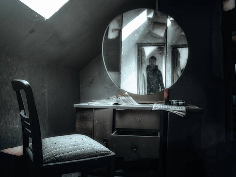 Hal-hal yang Bisa Kamu Temukan di Rumah Hantu (1)