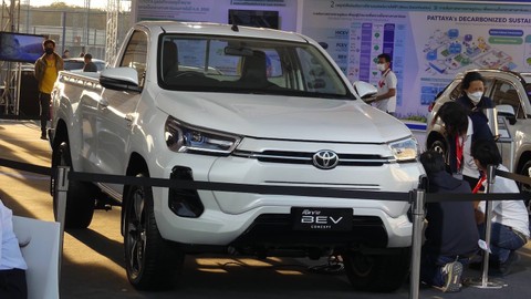Berita Populer: Foto Detail Mobil Hidrogen Toyota; Toyota Hilux BEV (2)