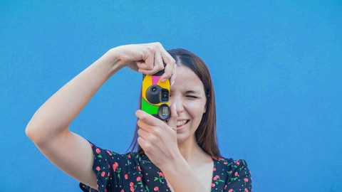 Tips Fotografi: Lensa Disposable Camera untuk Hasilkan Gaya Foto Retro