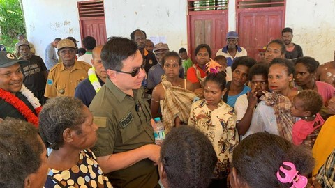 Safari Natal di Buruway, Bupati Kaimana Tinjau Progres Pembangunan (1)