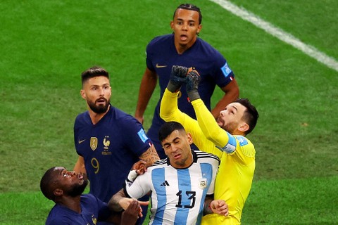 Breaking News: Argentina Juara Piala Dunia Usai Tekuk Prancis via Adu Penalti! (2)