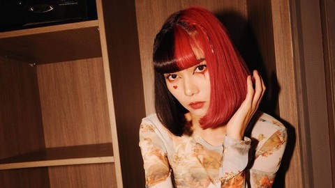 Ilustrasi Highlight Rambut Warna Neon. Foto: Instagram/@isyanasarasvati