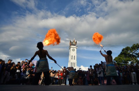 Foto: Kemeriahan Atraksi Pedati di Bukittinggi