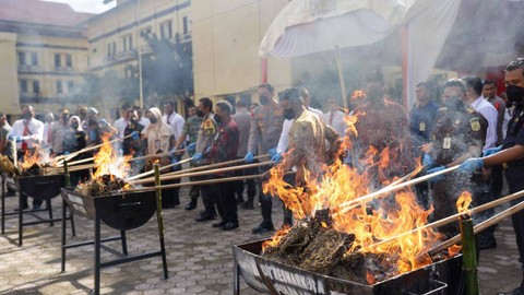 Foto: Polda Aceh Musnahkan 36 Kg Sabu-Sabu dan 411 Kg Ganja