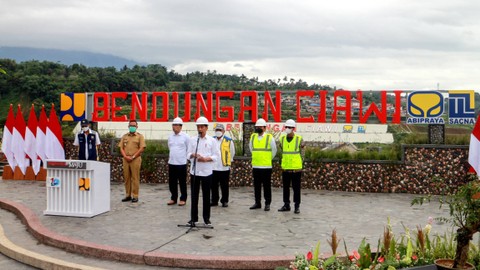 Foto: Presiden Jokowi Resmikan Bendungan Ciawi