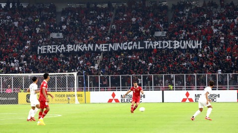 Kala Spanduk Tribute Tragedi Kanjuruhan Diminta Diturunkan Paspampres