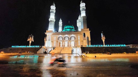 Drainase Tak Mampu Tampung Air Hujan, Pusat Kabupaten Karanganyar Tergenang (1)