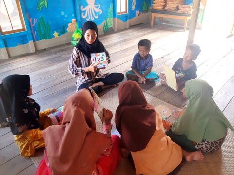 Astra Satu Indonesia Bantu Siti Badariah Kembangkan Kampung Baca Tansal (1)