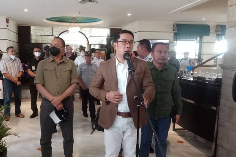 Tambah Moda Transportasi Publik, 8 Bus Listrik di Bandung Mulai Beroperasi (1)