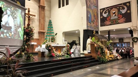 Foto: Suasana Misa Malam Natal di Sejumlah Gereja Yogyakarta (2)