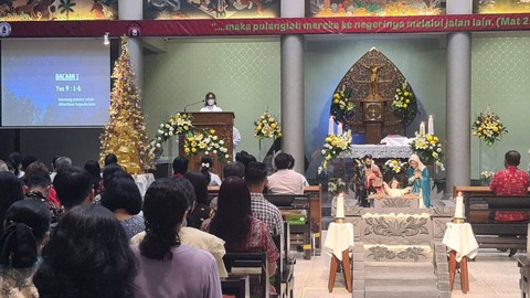Foto: Suasana Misa Malam Natal di Sejumlah Gereja Yogyakarta (4)
