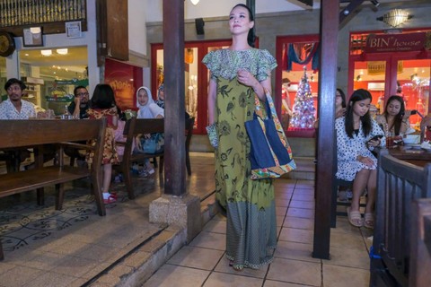 Incar Wisatawan Asing, Desainer Ini Buka Butik Batik di Bali (2)