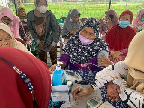 250 Lansia di Jogja Dapat Sembako dan Cek Kesehatan Gratis