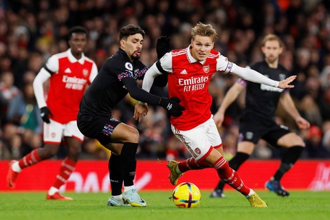 Hasil Liga Inggris: Dihiasi Drama VAR, Arsenal Comeback & Tekuk West Ham