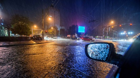 Ilustrasi badai. Foto: Alexandru Chiriac/Shutterstock
