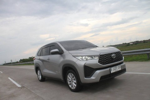 Berita Populer: Konsumsi BBM Kijang Innova Zenix Bensin; Pilihan Mobil Hybrid (1)