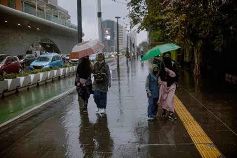 Usai Hujan, 3 Ruas Jalan di Jakut Tergenang Air hingga 55 Cm (1)