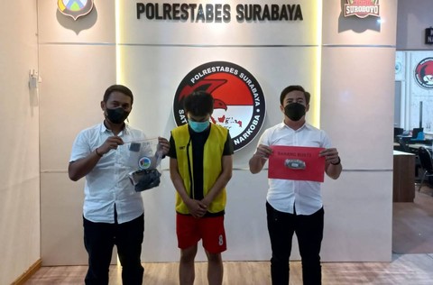 Diciduk Polisi, Pegawai Bank Asal Sidoarjo Gagal Pesta Narkoba Malam Tahun Baru