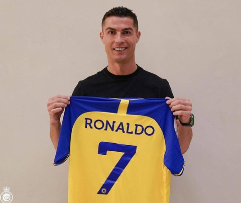 Gabung Al Nassr, Cristiano Ronaldo Diklaim Jadi Atlet dengan Bayaran Tertinggi (2)