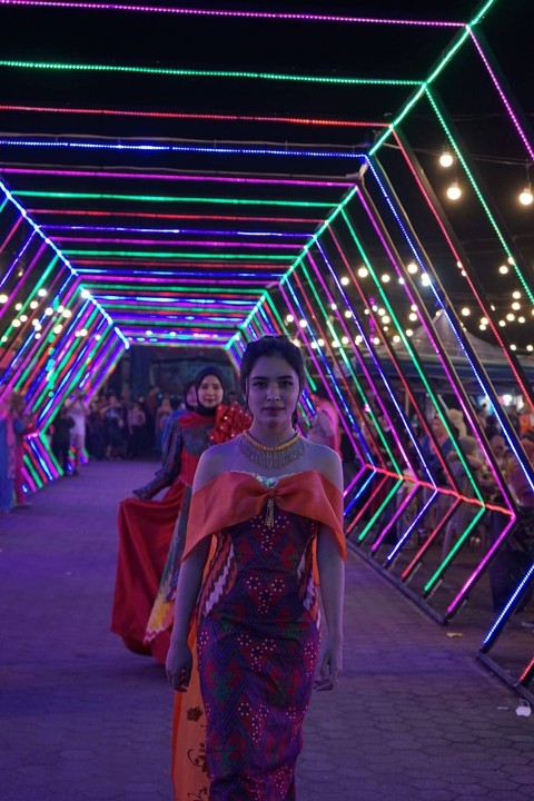 Borneo Night Market Gelar 'Friday Etnic Show', Tampilkan Musik dan Busana Daerah