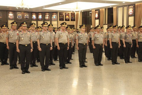 Kapolri Pimpin Upacara Kenaikan Pangkat 163 Perwira Polri (1)