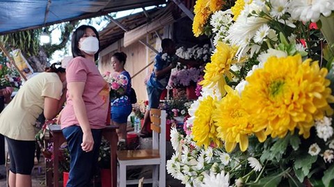 Malam Pergantian Tahun Jadi Berkat untuk Para Pedagang Bunga di Manado
