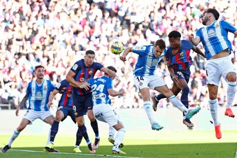 Hasil Liga Spanyol: Dihiasi 2 Kartu Merah, Barcelona Ditahan Espanyol (3)