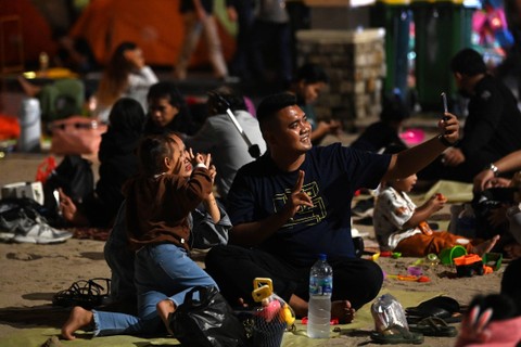Foto: Keseruan Malam Pergantian Tahun di Pantai Ancol