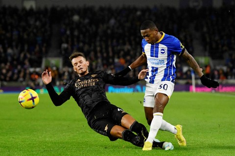 Hasil Liga Inggris: Arsenal Kokoh di Puncak Klasemen Usai Kalahkan Brighton (2)
