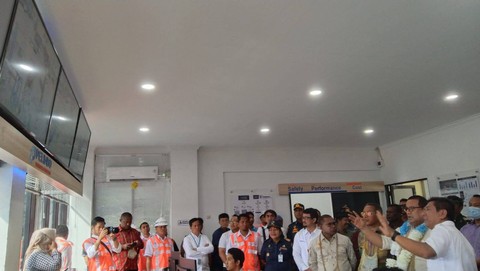 Pelabuhan Sorong Didorong Menjadi Pusat Distribusi untuk Wilayah Timur Indonesia (2)